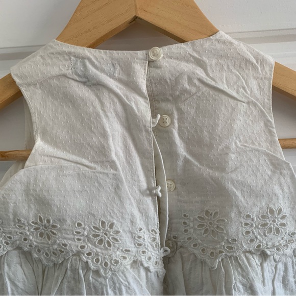 Baby Gap white dress - Size 3T - Picture 4 of 5